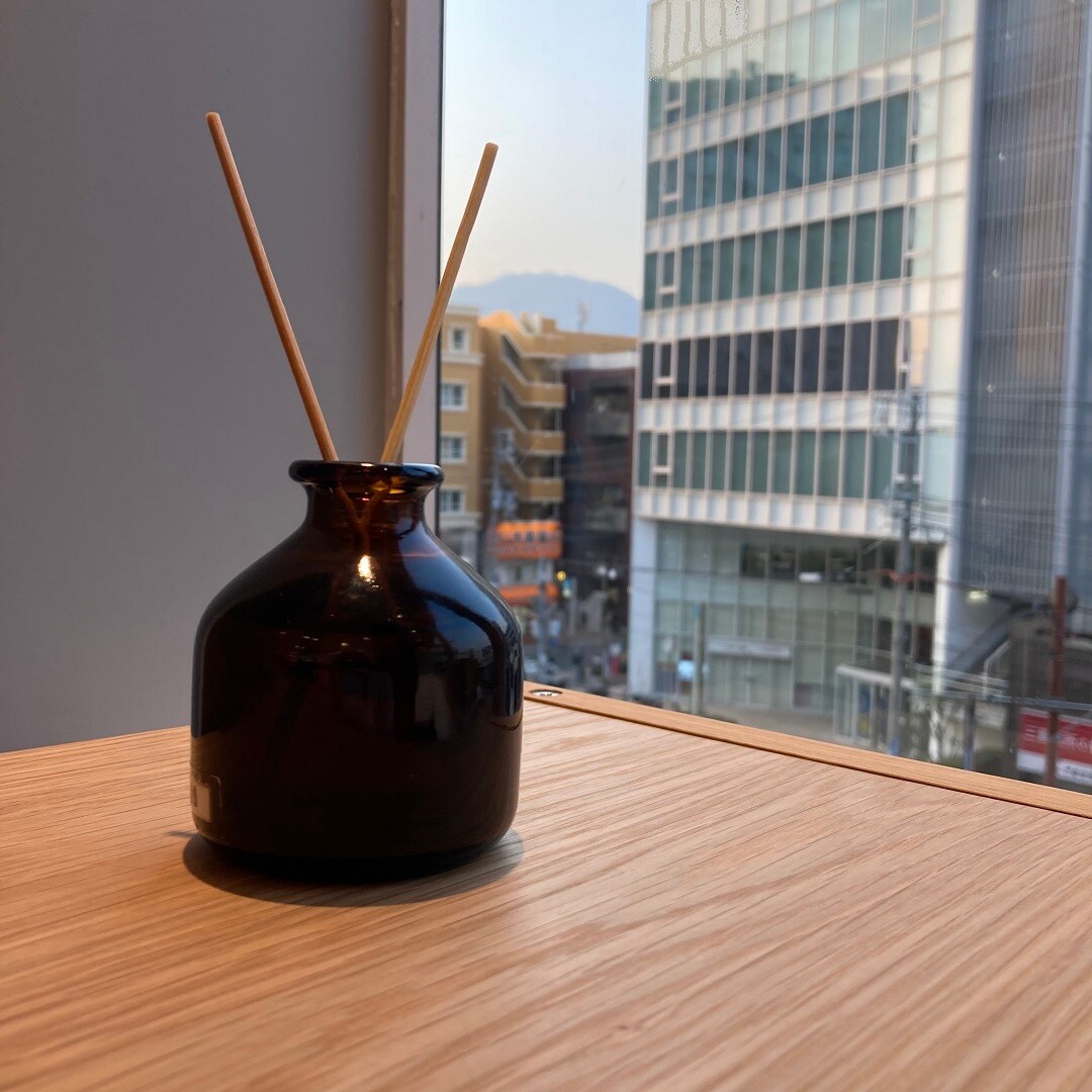 【リブ住吉】部屋に春を呼び込む、華やかな香りのフレグランスオイル