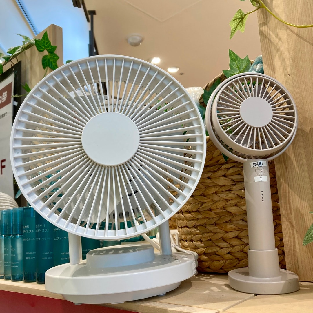 【リブ住吉】サーキュレーターとハンディファンがある夏！