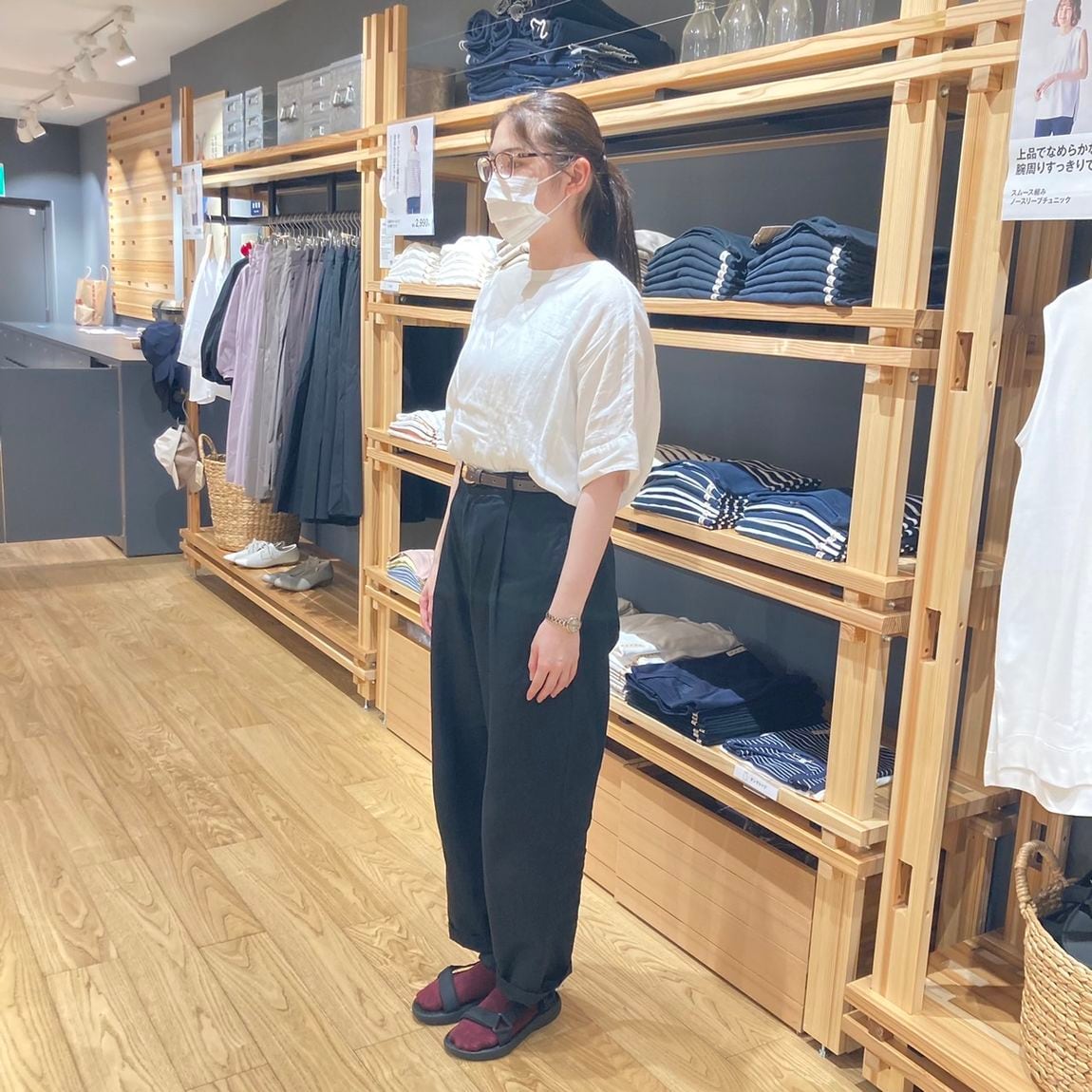 【岡山表町商店街】いろいろなコーデに合わせやすいテープベルトサンダル