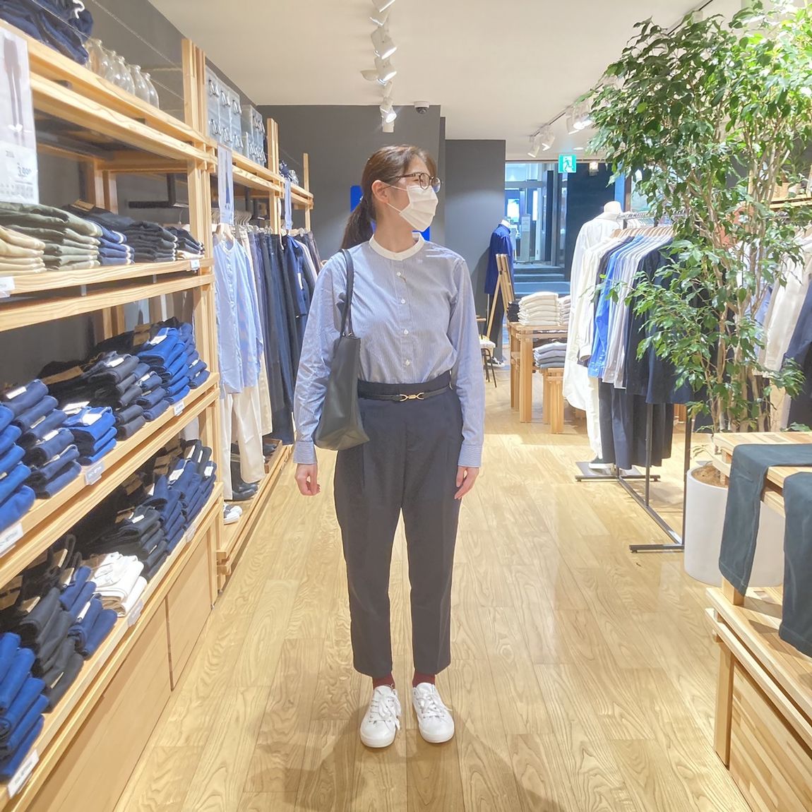【岡山表町商店街】オフィスカジュアルにおススメ。洗いざらしブロードスタンドカラーシャツ