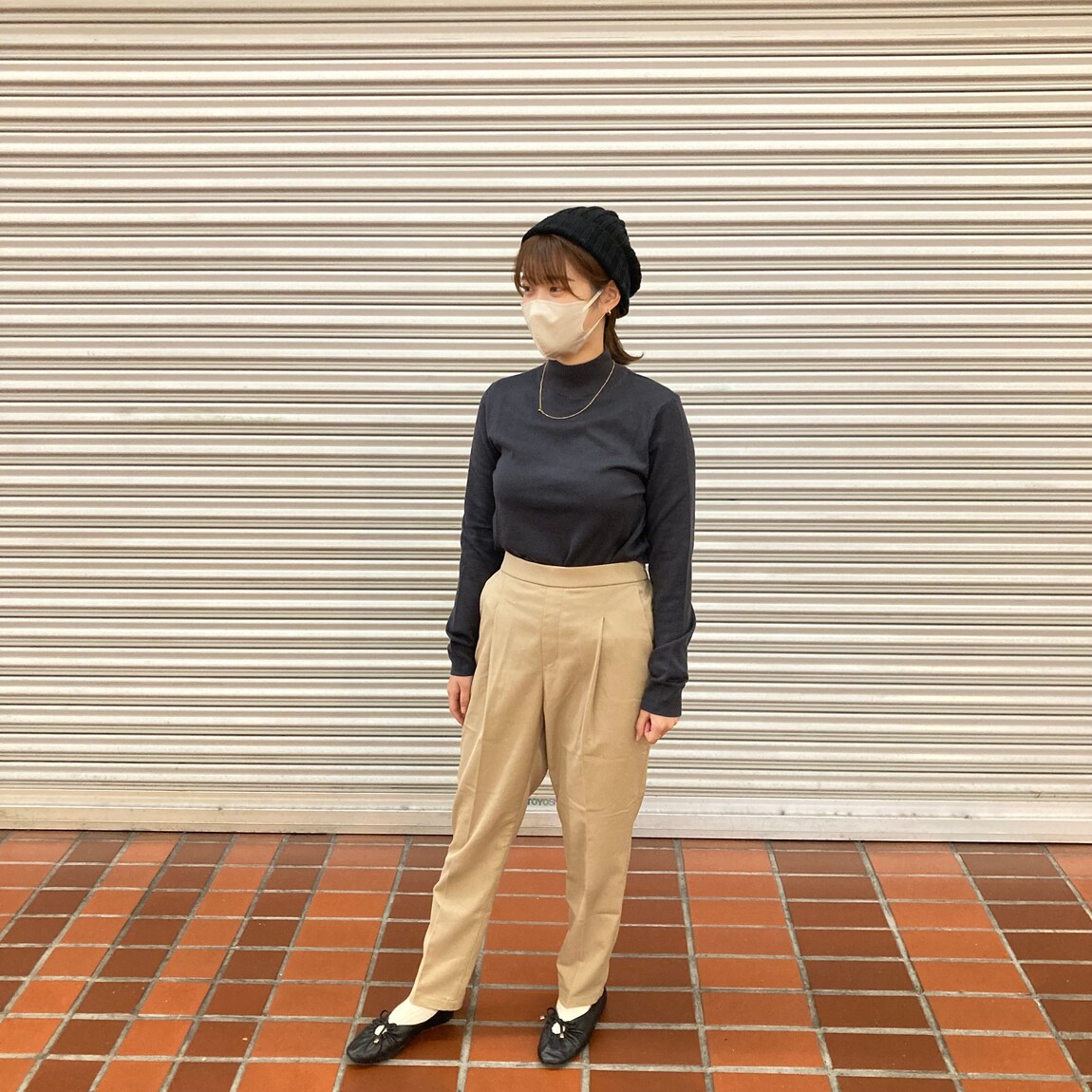 【岡山表町商店街】　お手入れしやすい 「首のチクチクを抑えたハイネック洗えるセーター」