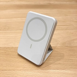【イズミヤショッピングセンター神戸玉津】 『スマホスタンドにもなるモバイルバッテリー』のご紹介