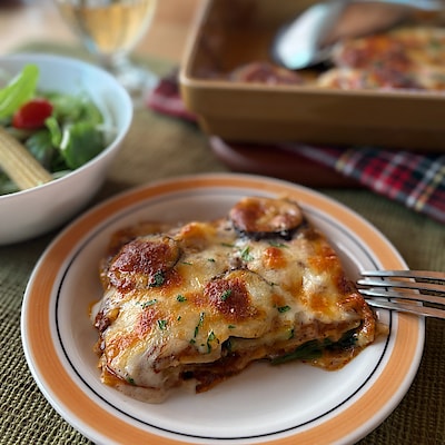 【新潟白根】新商品『ミートグラタンの素（牛肉のボロネーゼとホワイトソース）』_野菜たっぷりのラザニア