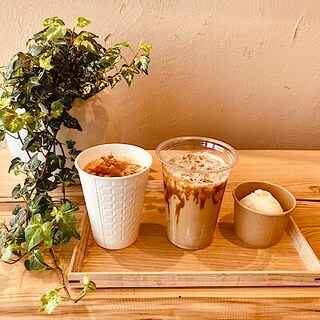 【日田】素材を味わう「りんごミルク」と、キャラメルの香ばしさ際立つ贅沢ラテ