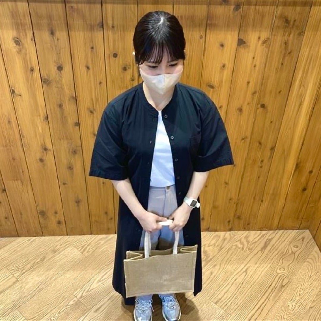 婦人スタッフスナップキー