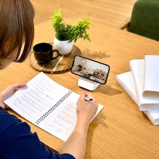 【ハピオ木野】新商品|スマホスタンドにもなるモバイルバッテリー