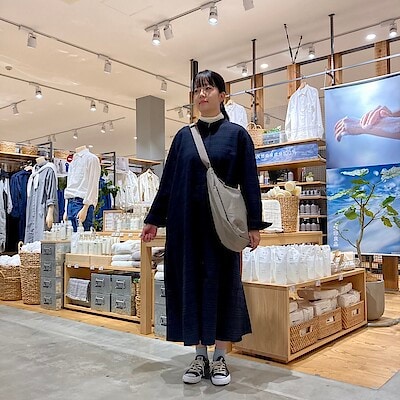 【イオンタウン富雄南】身長164cm 