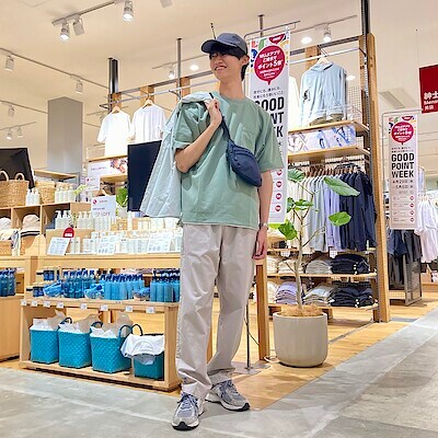 【イオンタウン富雄南】身長183cm 