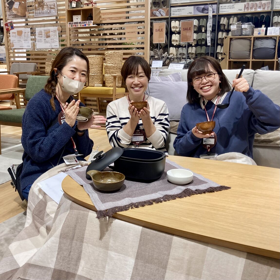 こたつにもなるローテーブル1