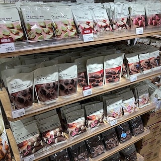 【東京農工大学府中キャンパス】季節限定のお菓子入荷いたしました