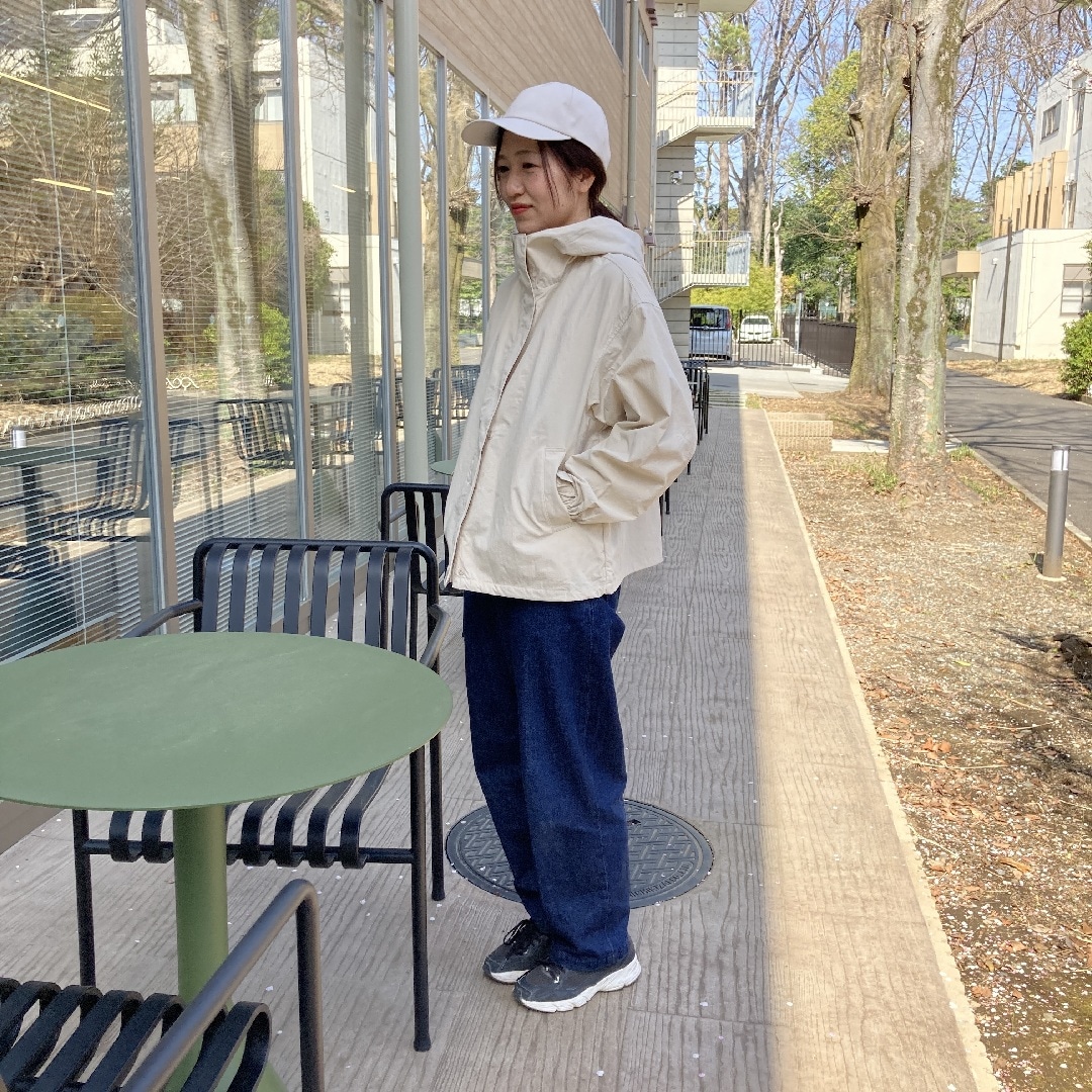 ポケッタブルフードジャケットの正面写真