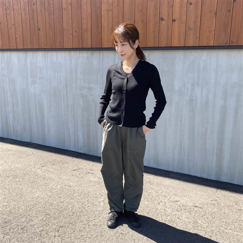 なめらかリブ編みＶネックカーディガン