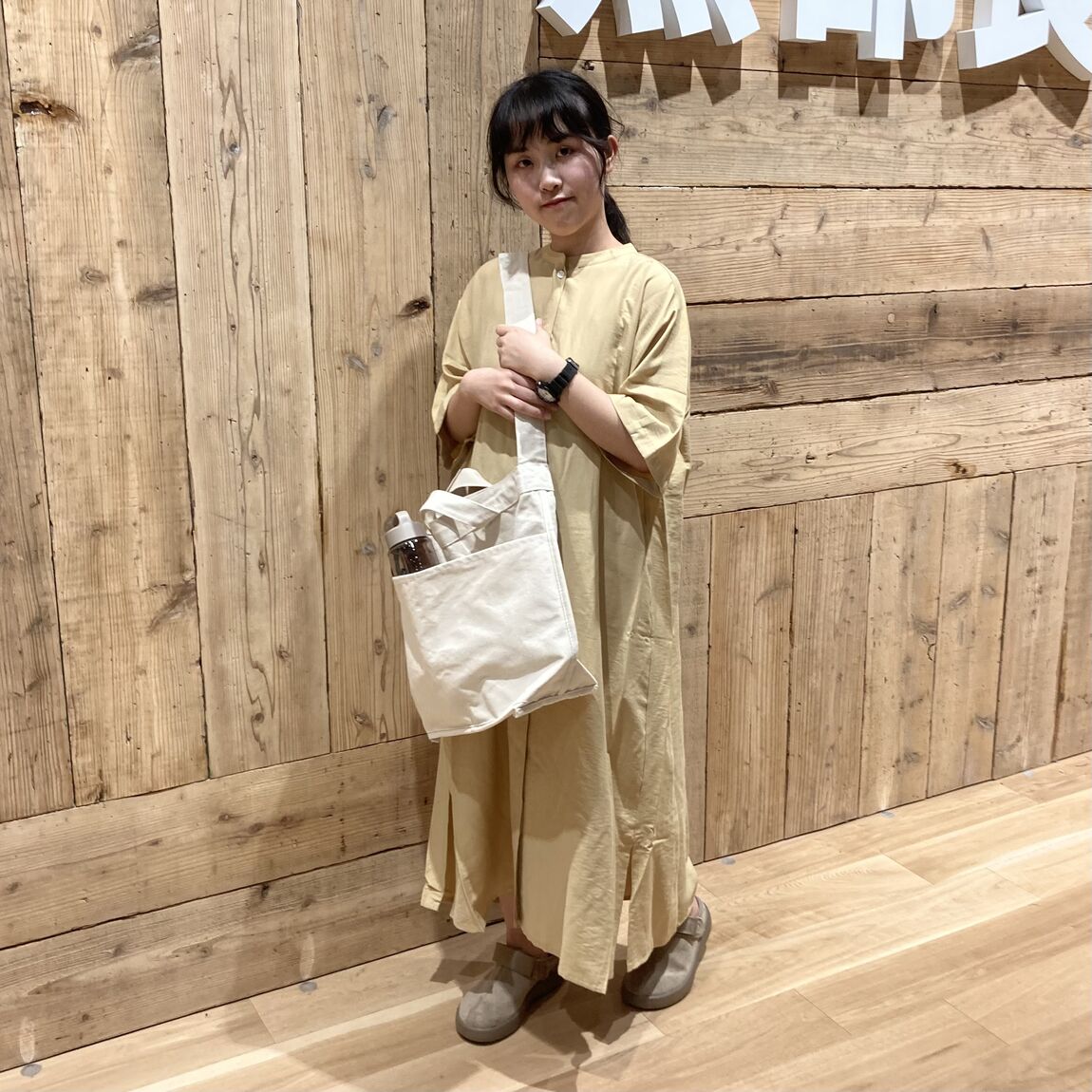 婦人スタッフコーデ