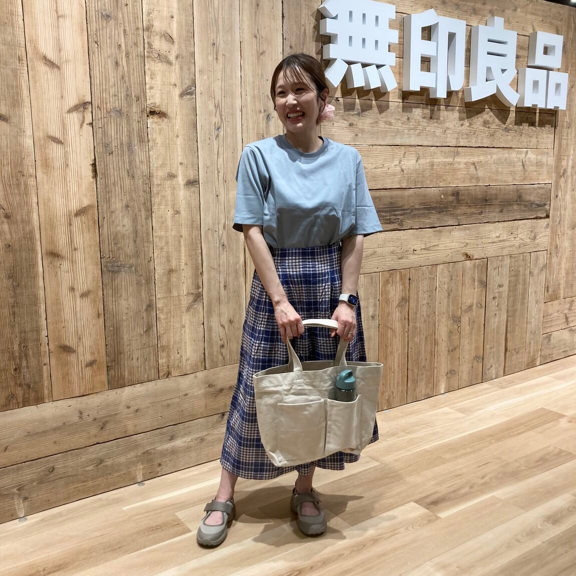 婦人スタッフコーデ
