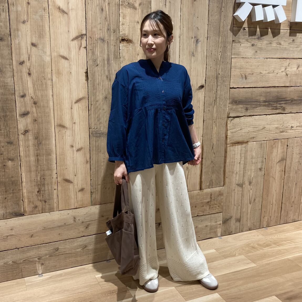 婦人スタッフコーデ