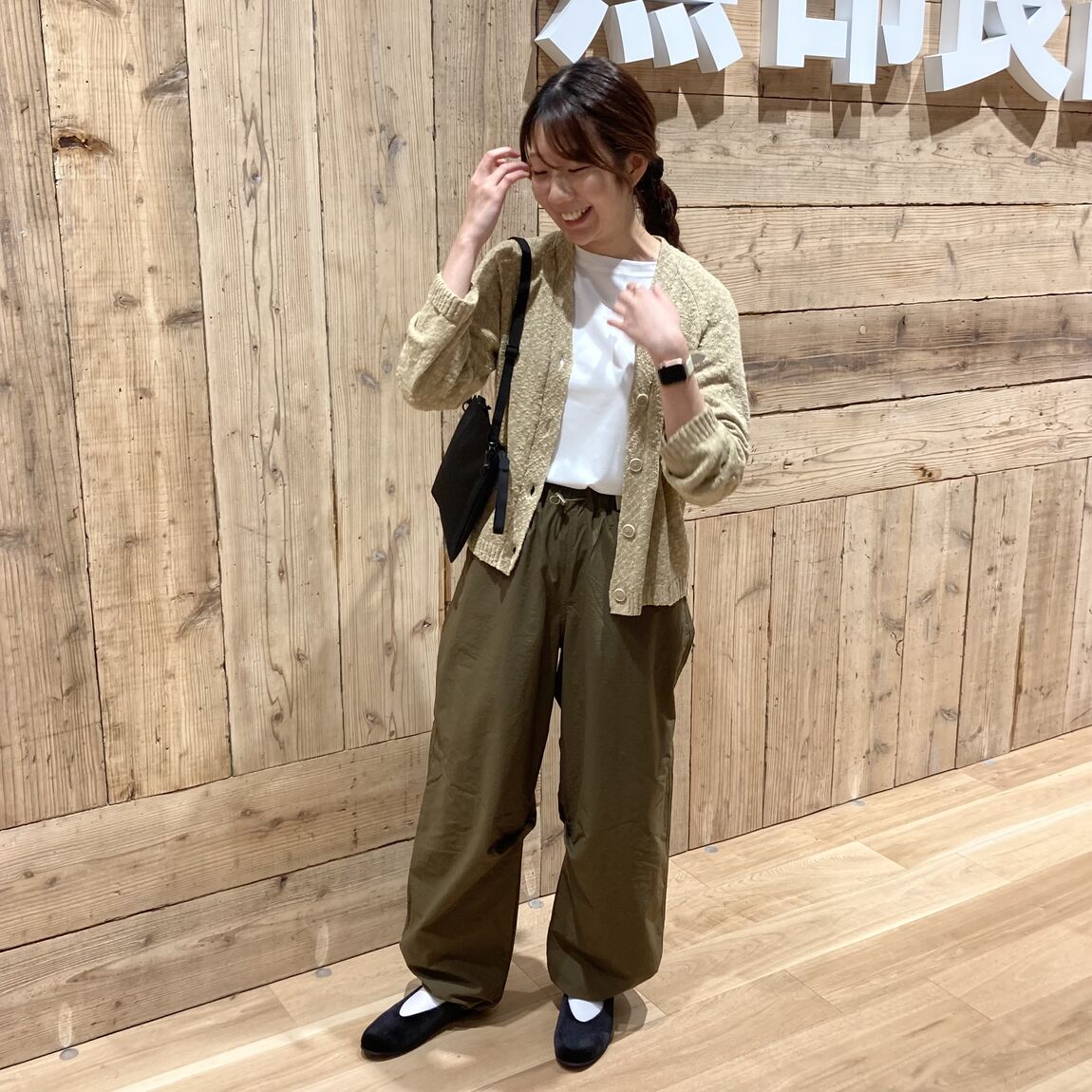 婦人スタッフコーデ