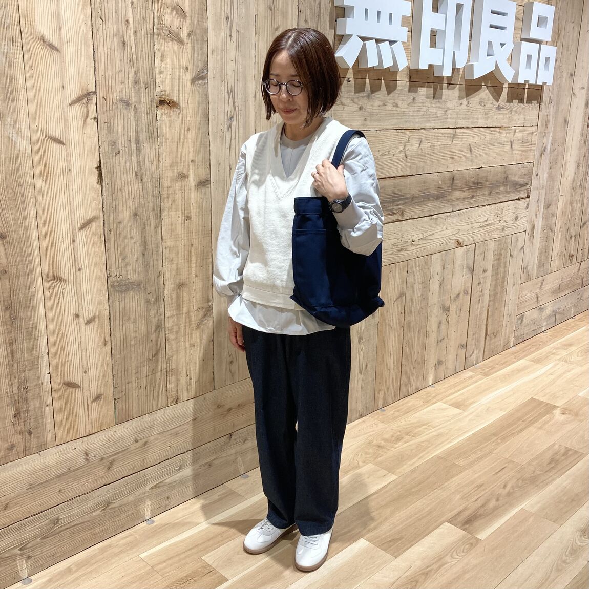婦人スタッフコーデ