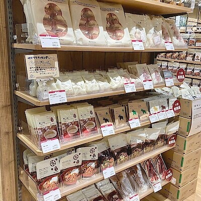 【友部スクエア】新年のご挨拶にも！年末年始を味わう食品、取り揃えております。