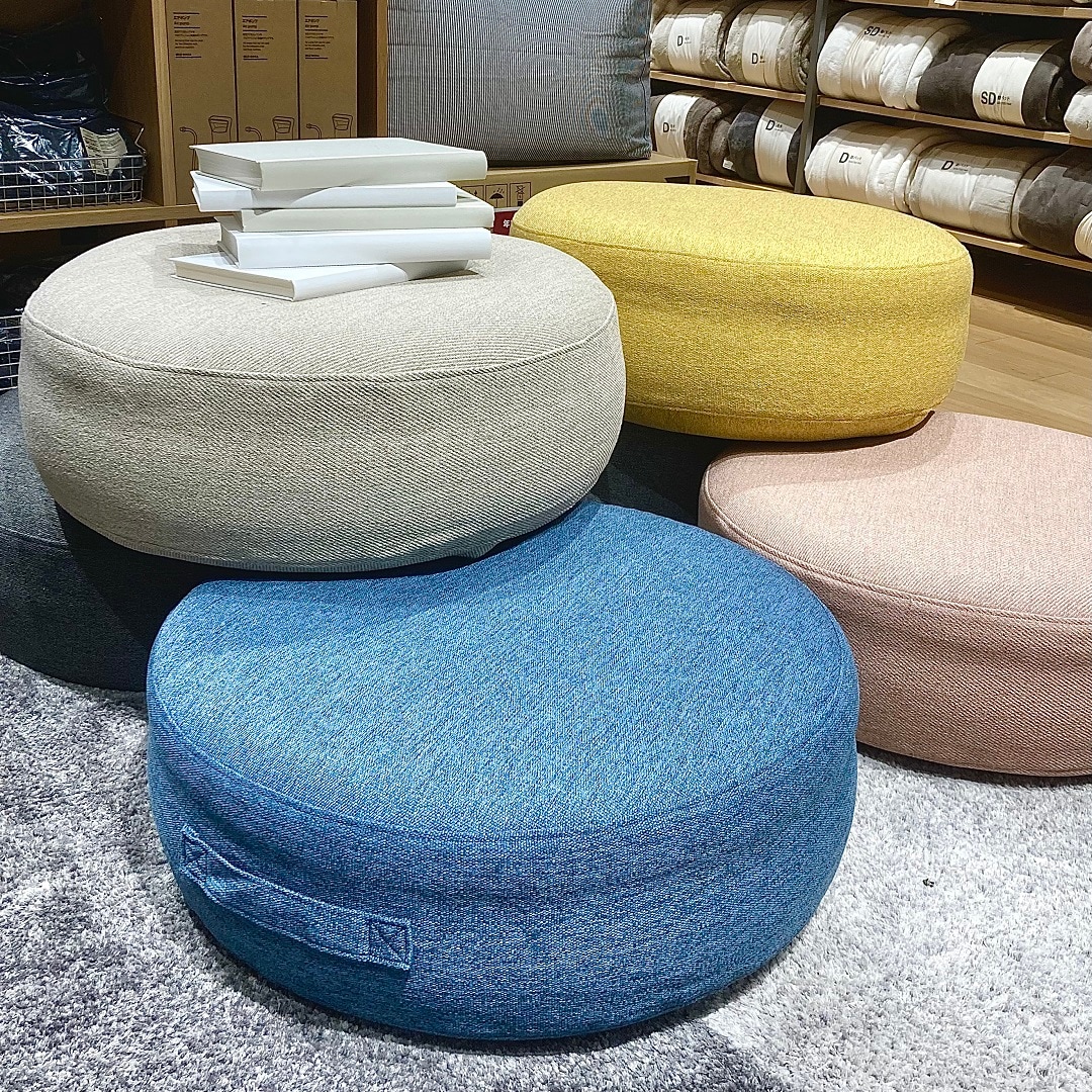 無印良品友部スクエア「空気でできたフロアクッション」のご紹介