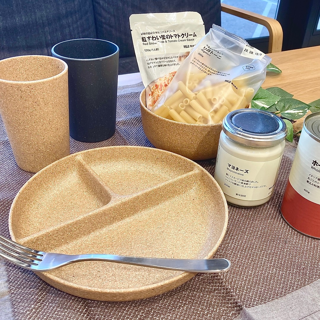 「レンジで使える ヤシの端材を使った食器」使用イメージ画像