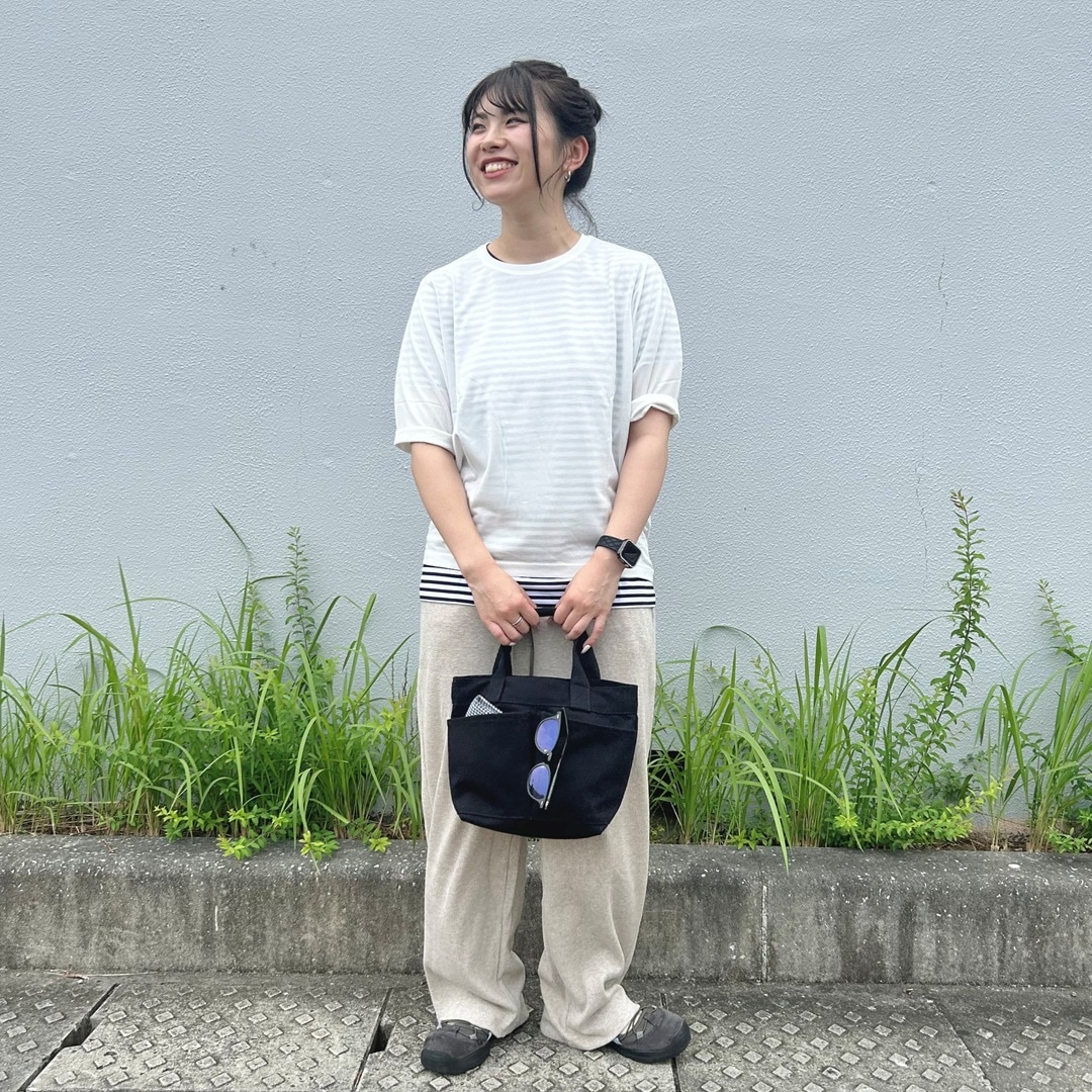 女性の全身写真