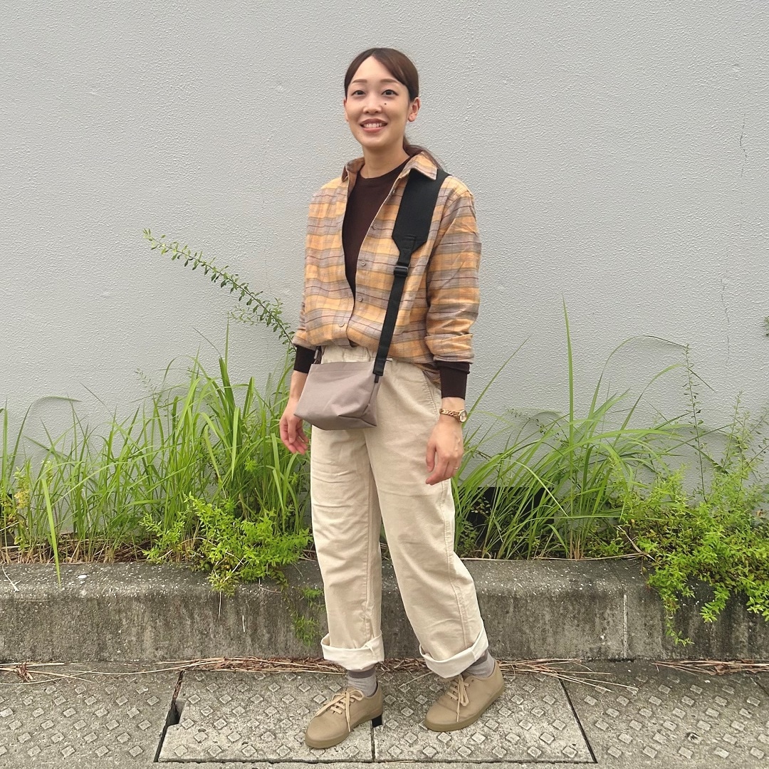 女性がほほ笑んでいる写真