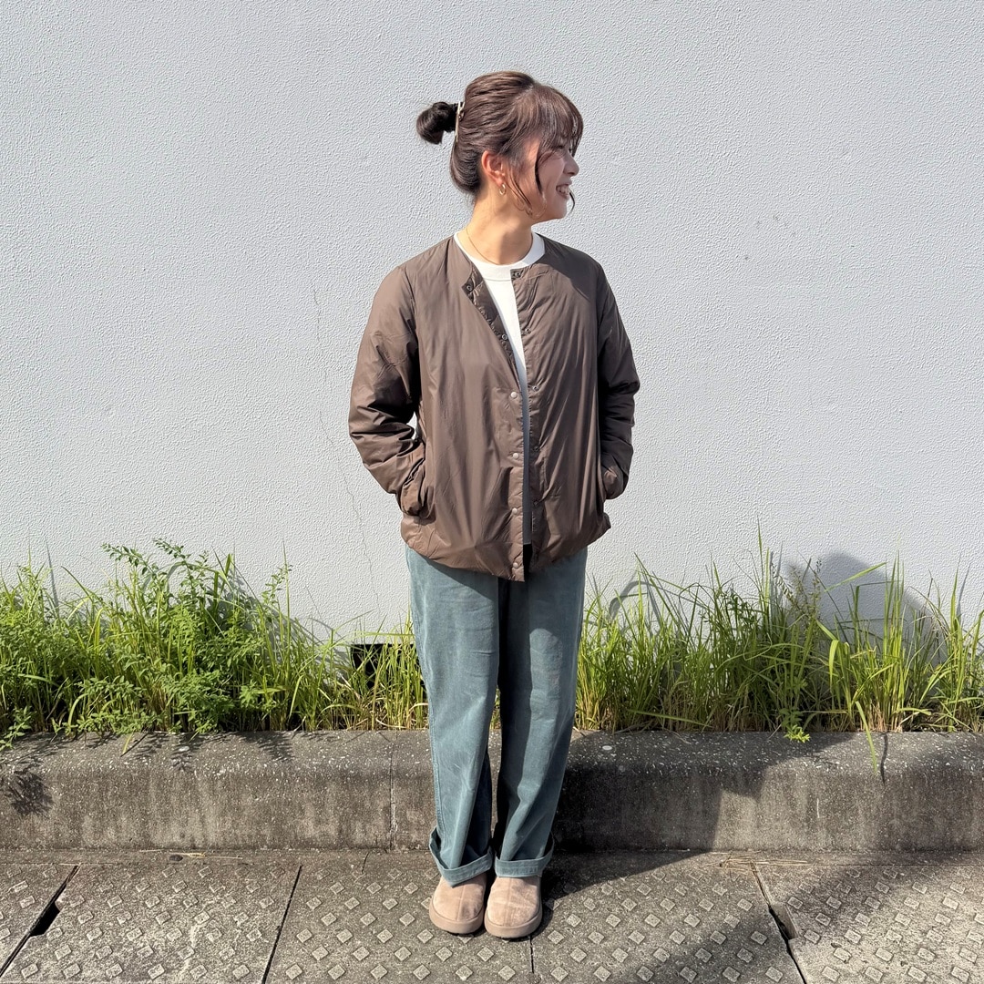 女性が立っている