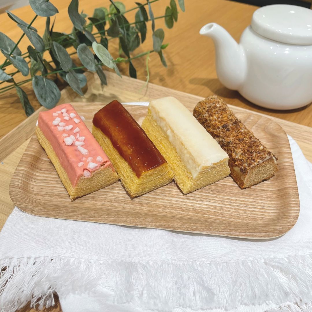 バウム４種がお皿に並んでいる