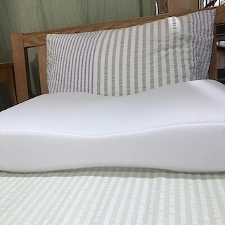 【イオンモール高知】新商品のご紹介： 寝返りを受け止めるまくら　低め