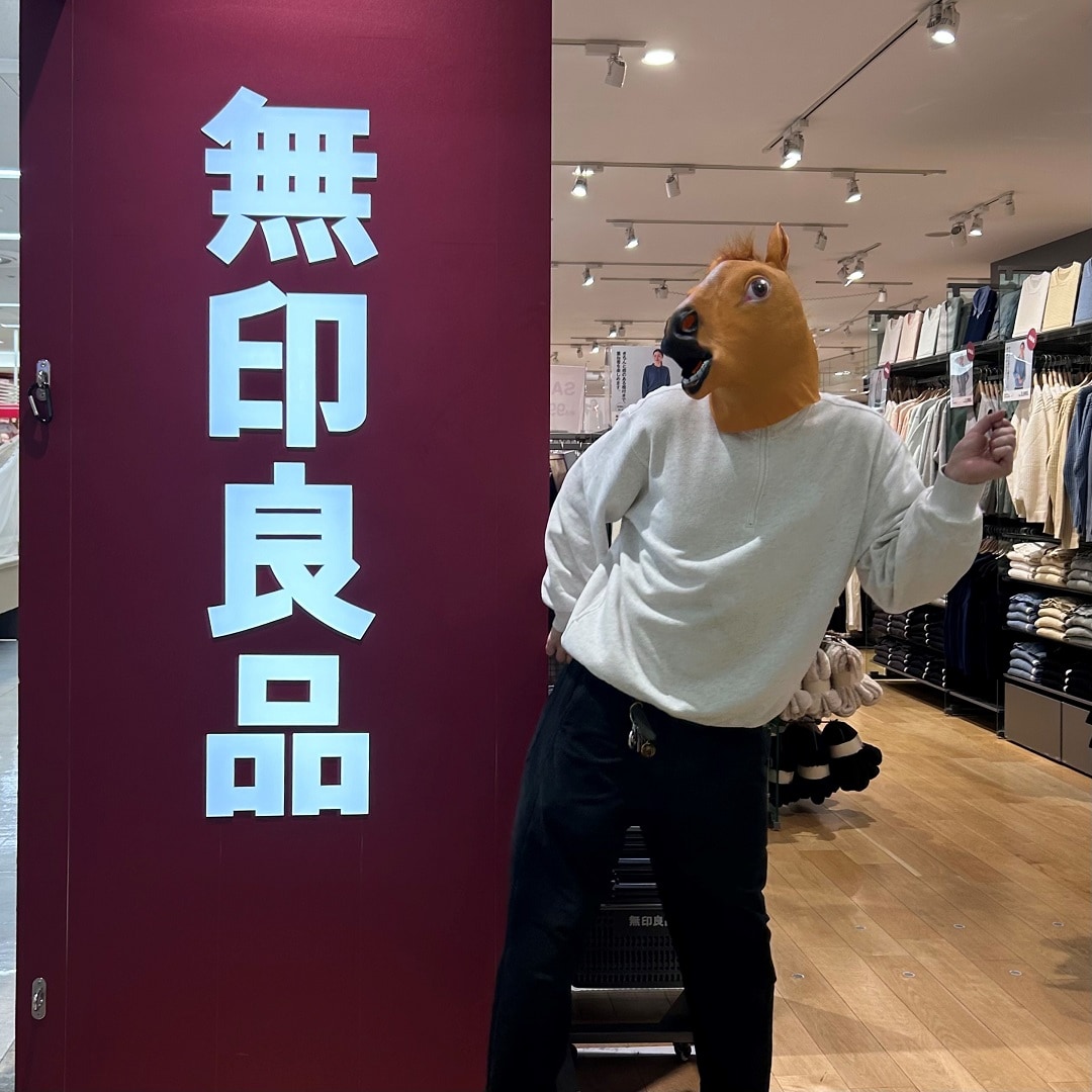 【ゆめタウン高松】店内入口の馬