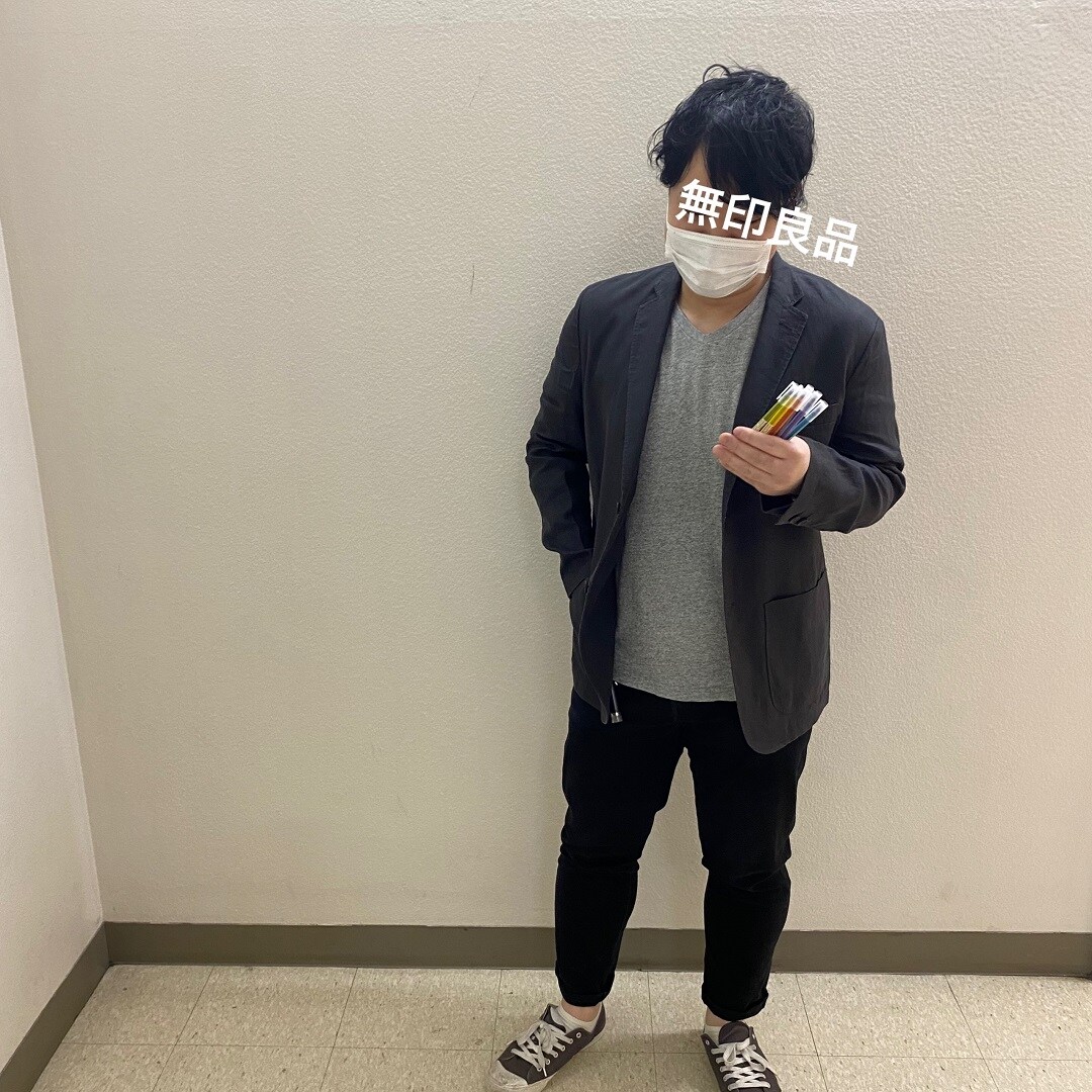 61693