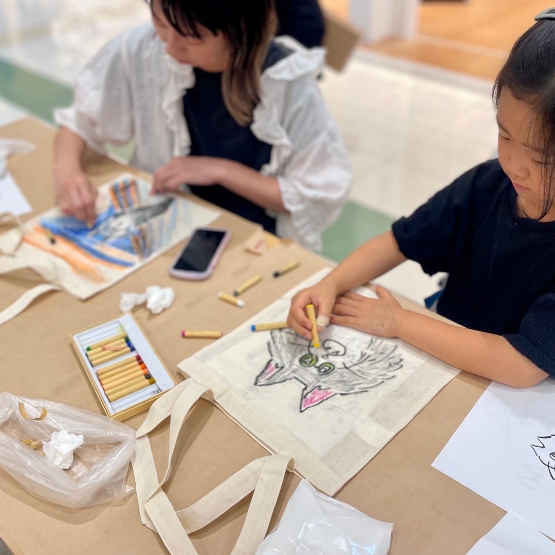 【イオンモール新潟亀田インター】今日もワークショップ開催。布描きクレヨンでオリジナルマイバッグを作ろう。