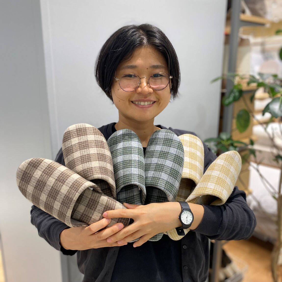 【イオンモール新潟亀田インター】明日はお客様感謝デー。やさしい履き心地、綿フランネルスリッパ