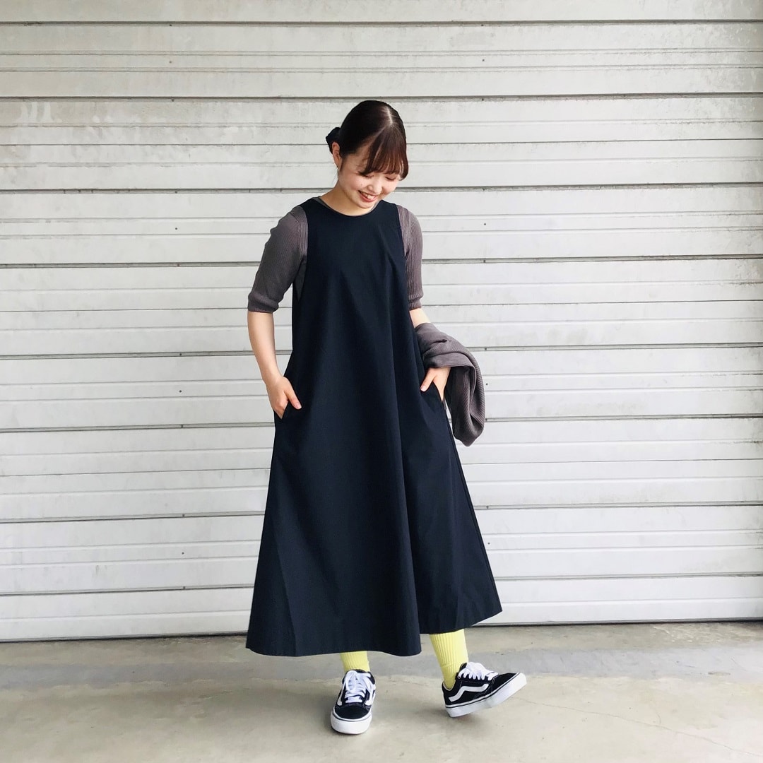 スリーブレスワンピース