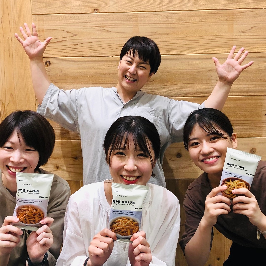 【アピタタウン金沢ベイ】かわいい3姉妹がうまれました『柿の種シリーズ』