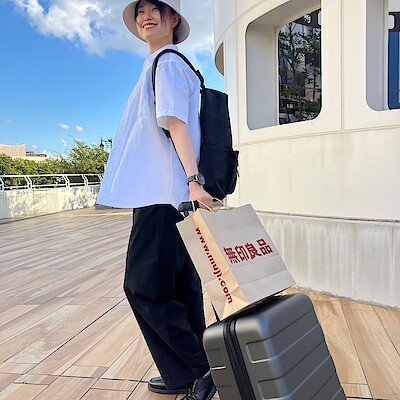 【ラブラ万代】旅の必需品ハードキャリーケース