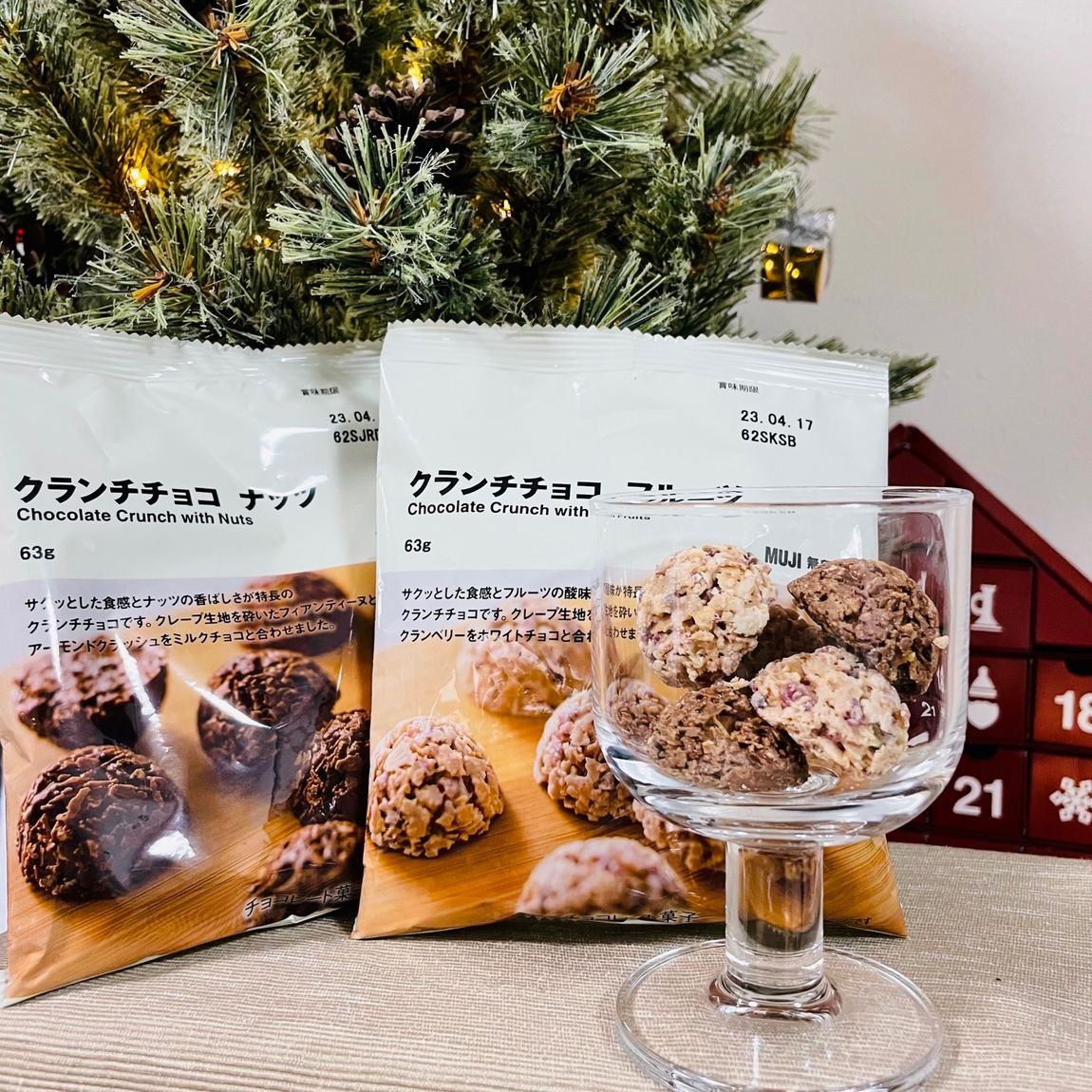 紫原　JF2018 クランチチョコ缶バッジ 母の日】クランチローズチョコ 缶入 | ふろしき むす美 オンライン