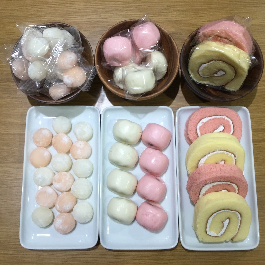 紅白のお菓子の写真