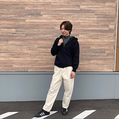 【ナチュラルガーデン黒田】身長：180cm
