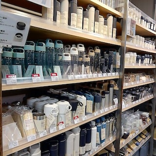 【山口】レジャーに大活躍　新しくなったペットボトル用保冷ホルダー