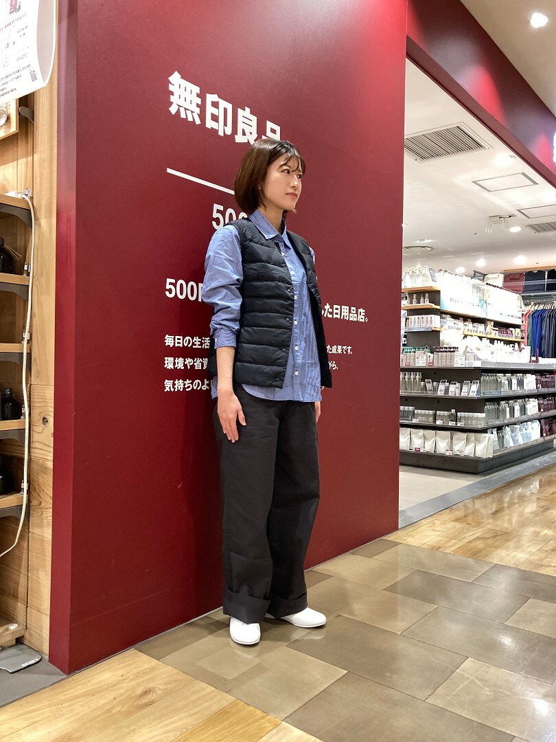 ダウンベストを使った全身コーデ