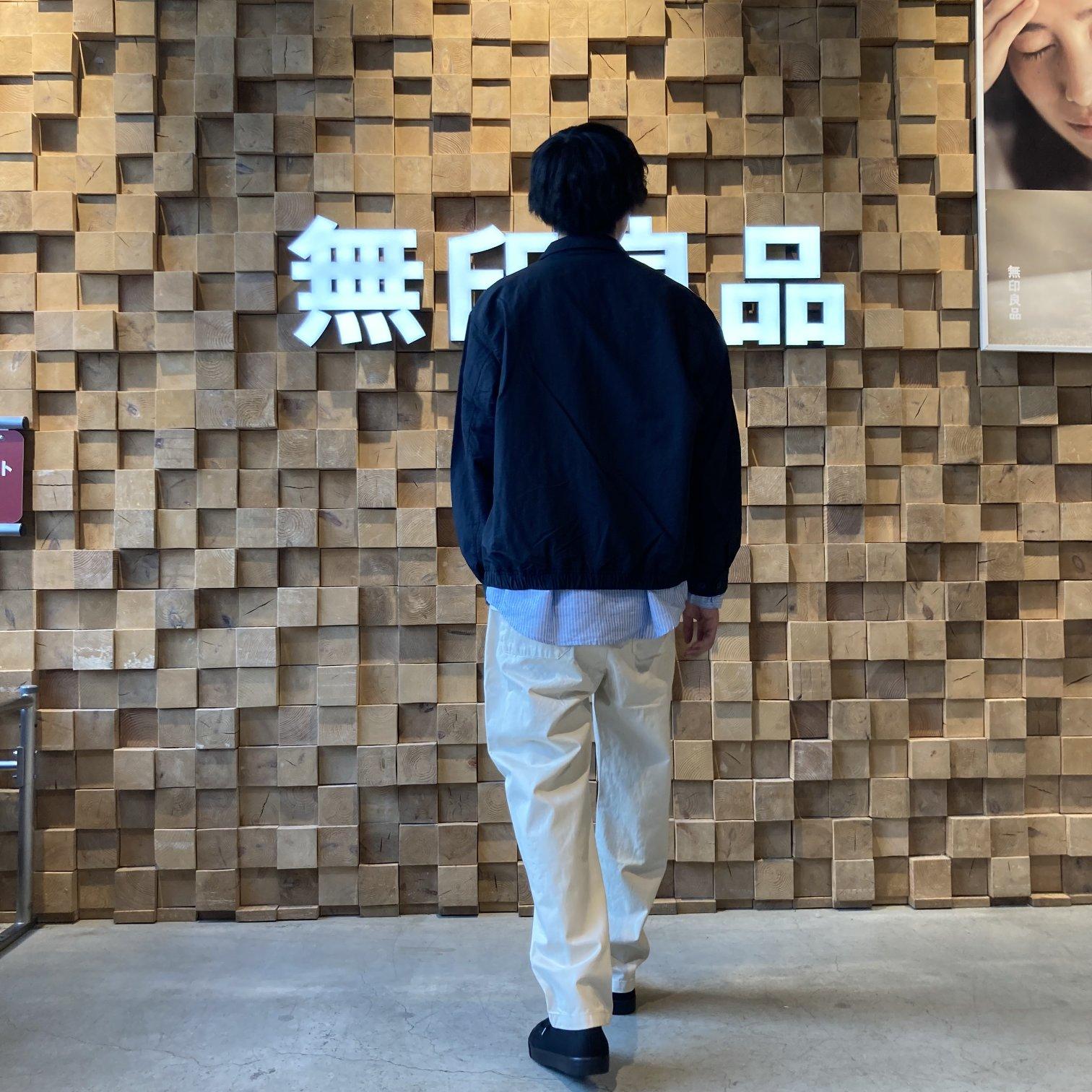 後ろ姿