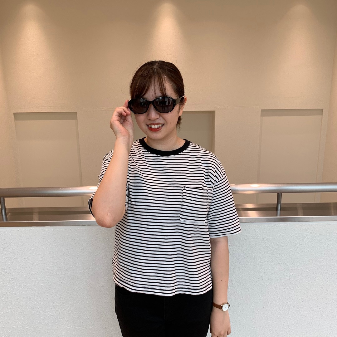 【芦屋モンテメール】サングラスを着用したスタッフ