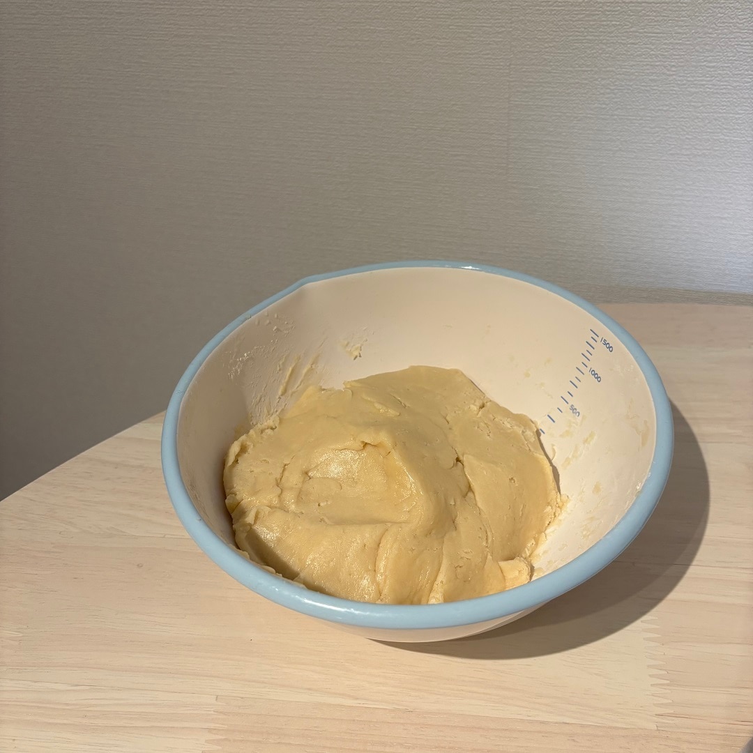 生地をまるめた写真