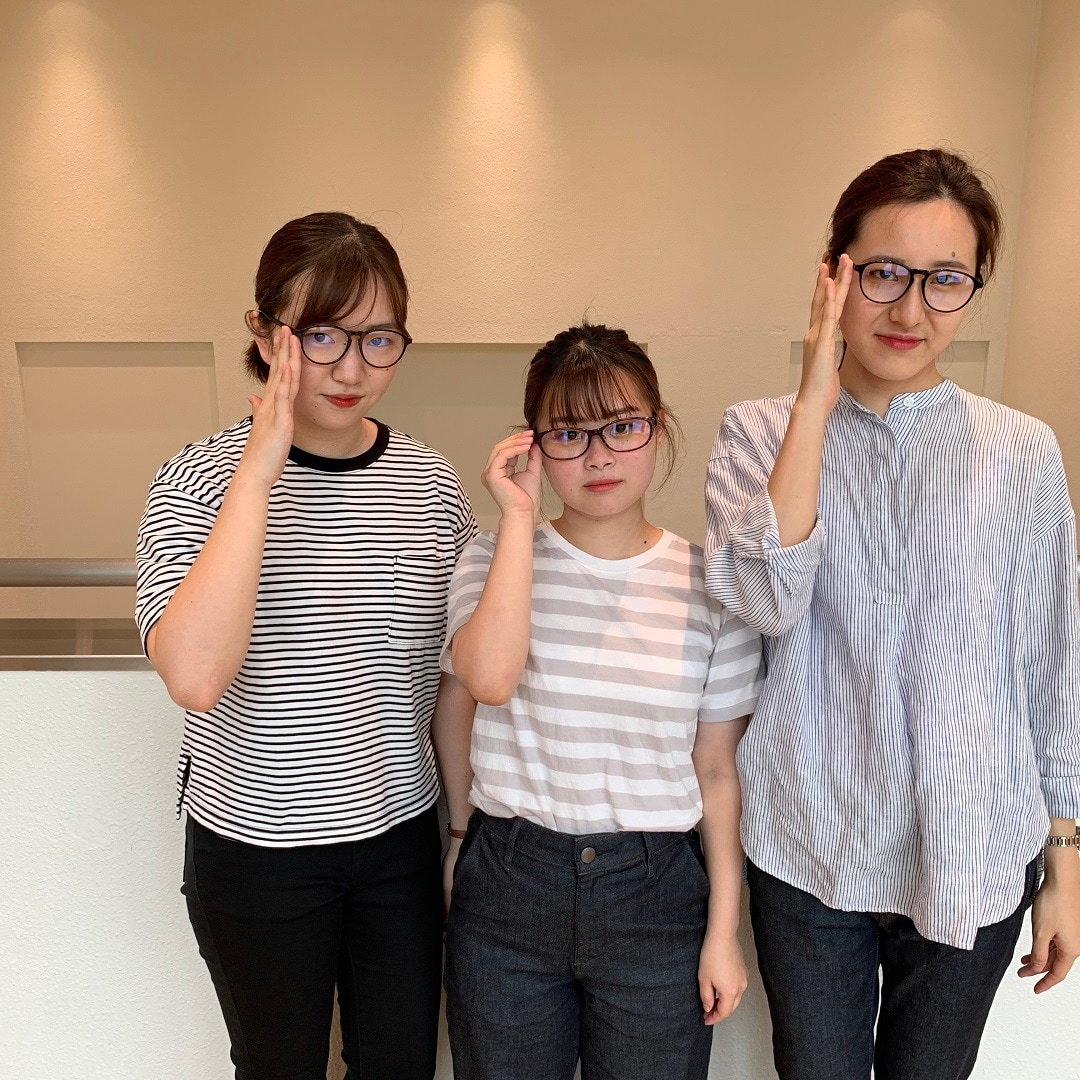 【芦屋モンテメール】サングラスを着用したスタッフ３人
