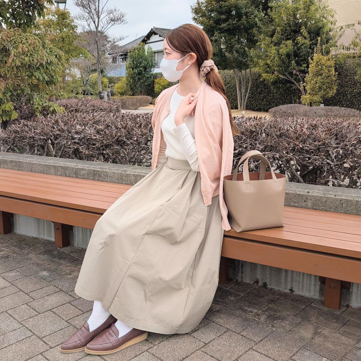 ＵＶカット強撚コットンクルーネックカーディガンのコーデ