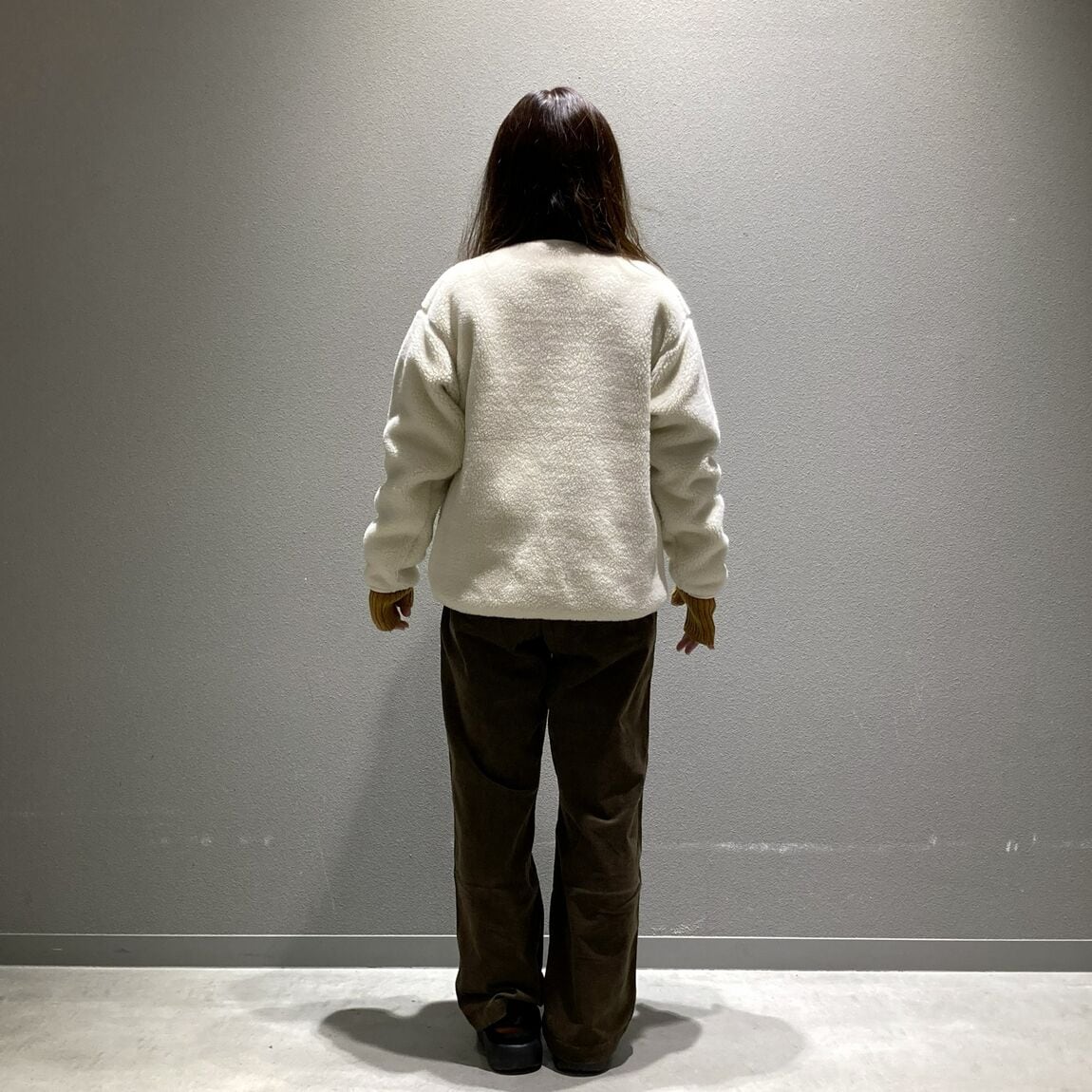 背面