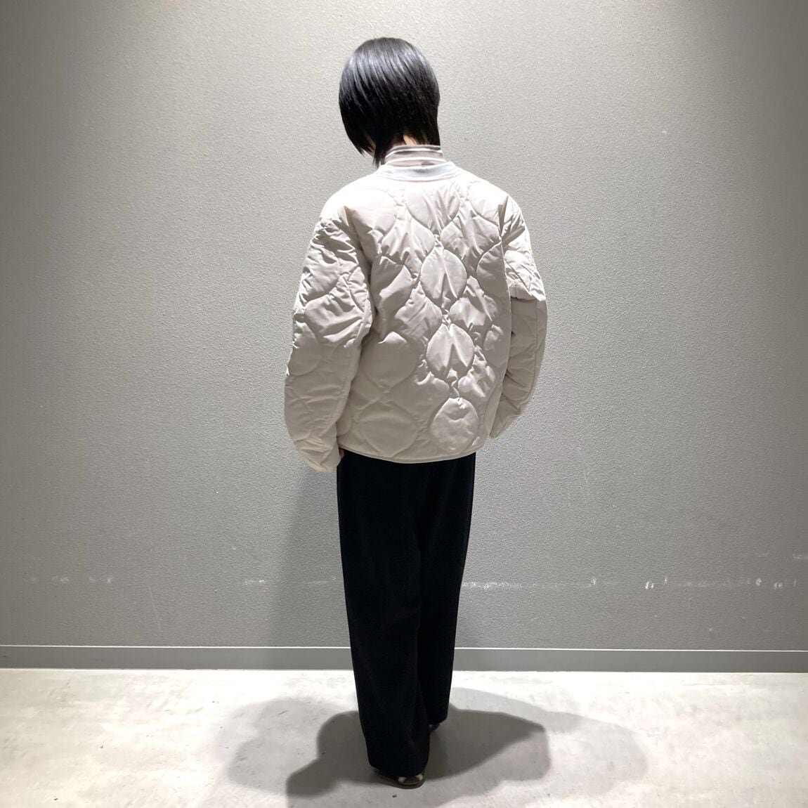 背面