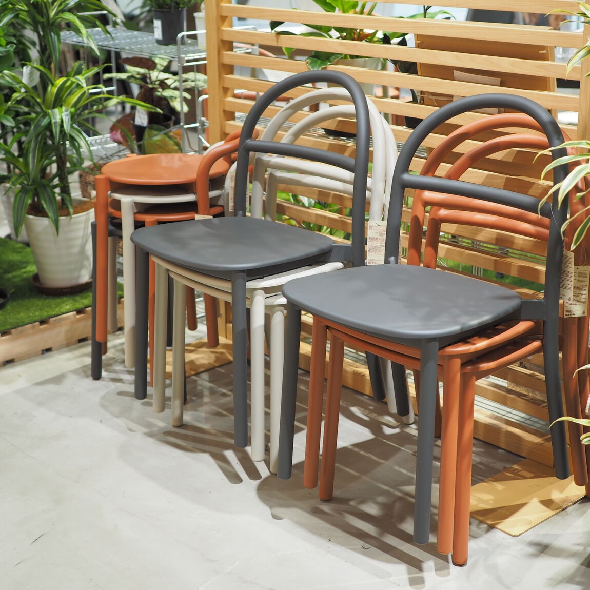 アルミ家具