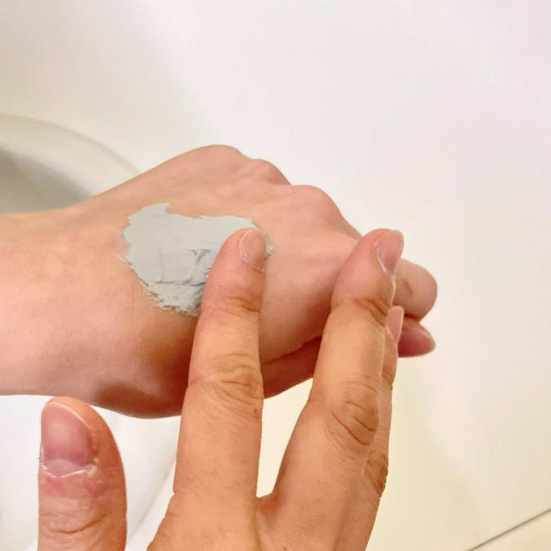 【マルエイガレリア】1本で2役を担う、パックもできるマイルドクレイ洗顔フォーム